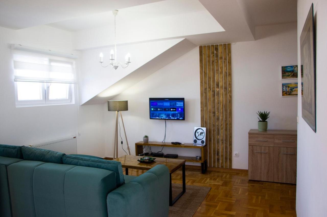 Apartman Mia Centar 쿠르셰바츠 외부 사진