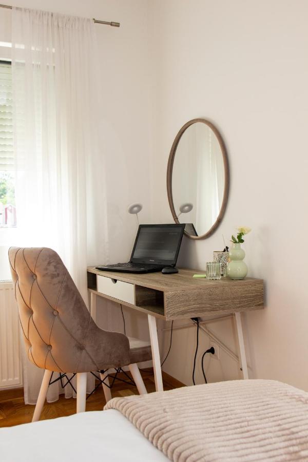 Apartman Mia Centar 쿠르셰바츠 외부 사진