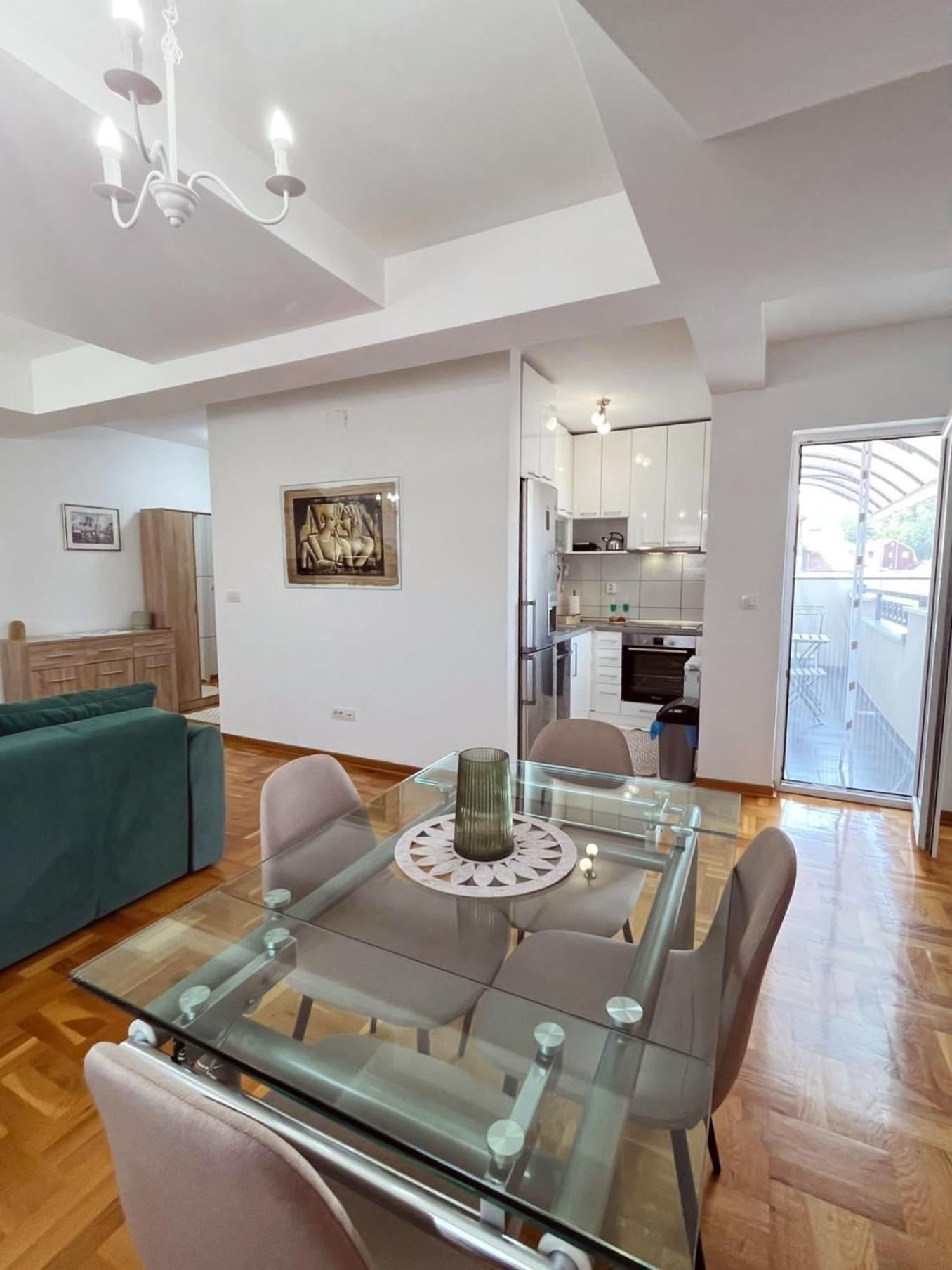 Apartman Mia Centar 쿠르셰바츠 외부 사진