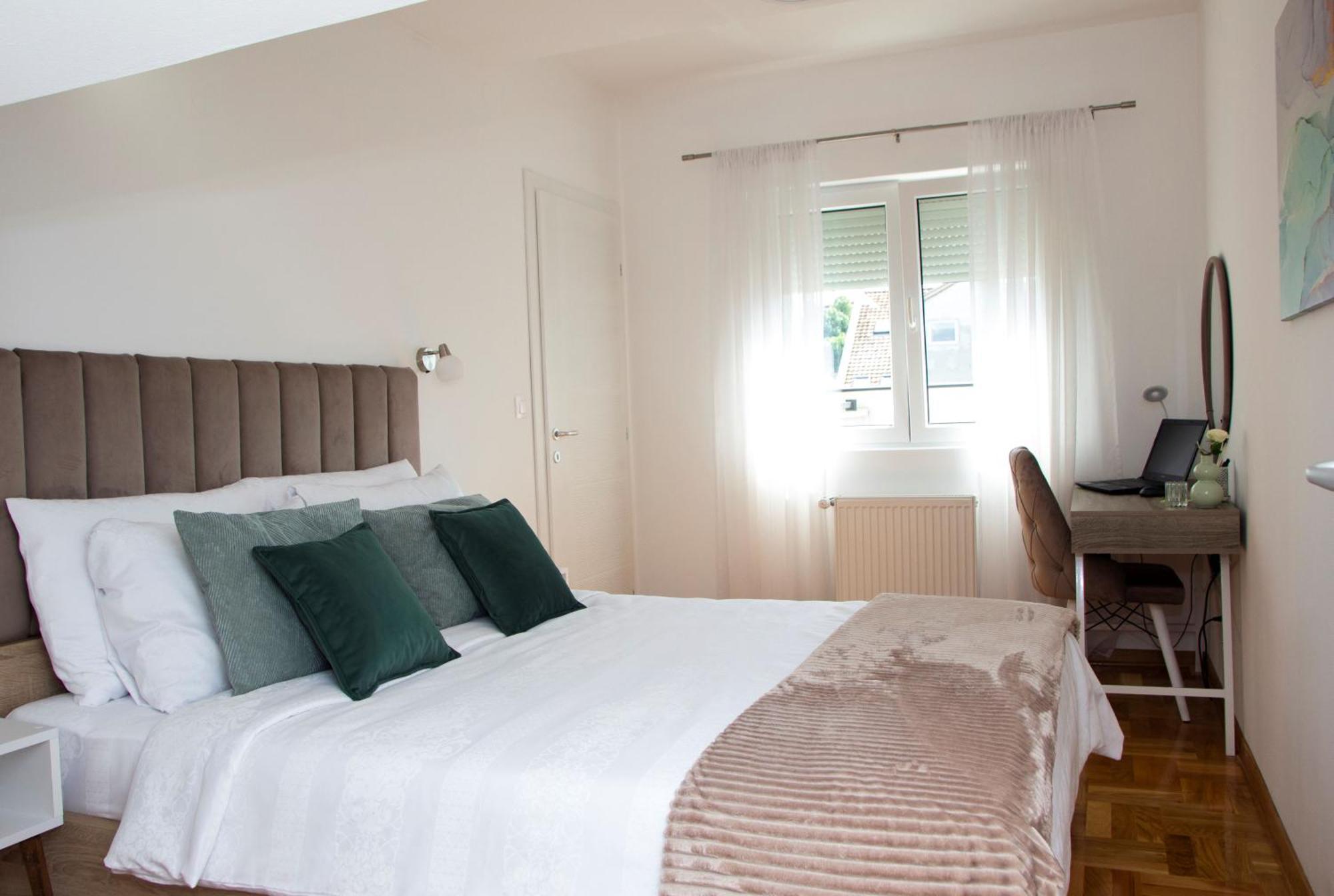 Apartman Mia Centar 쿠르셰바츠 외부 사진